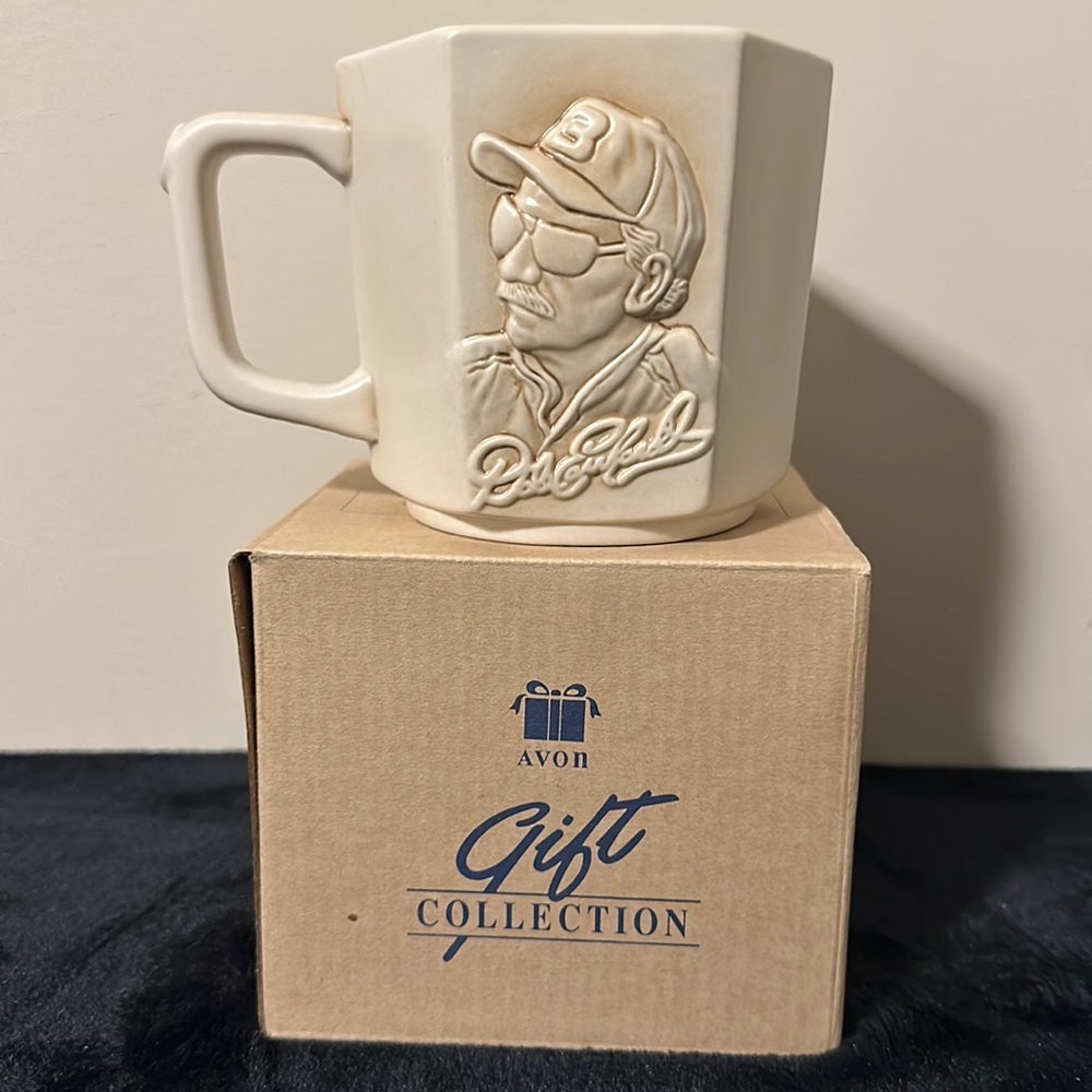 Avon 1998 Dale Earnhardt 3D Sports Mug
